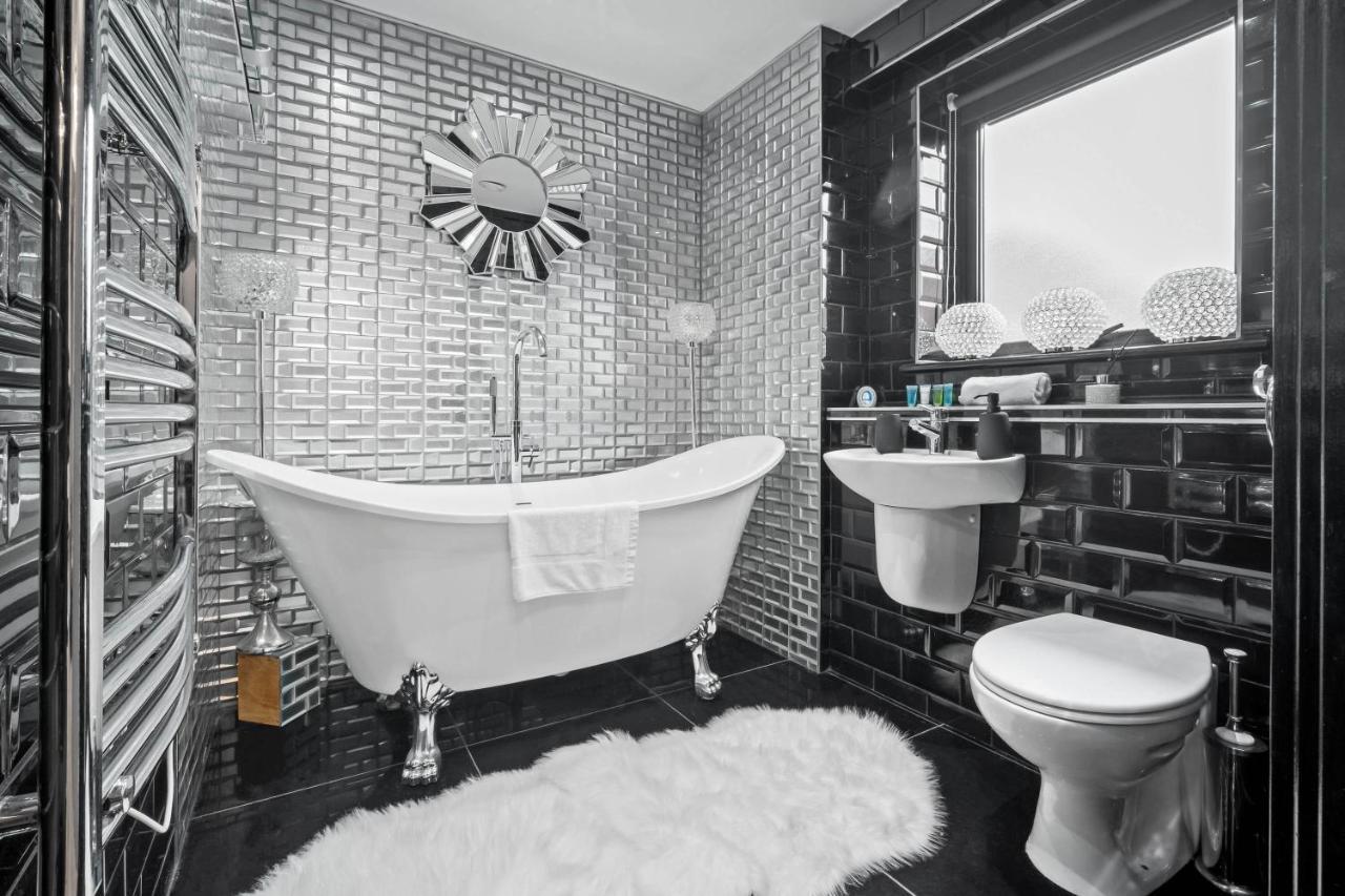 Luxury City Centre Apartment - Parking - Smart Tv - Wifi - Intercom Birmingham Buitenkant foto
