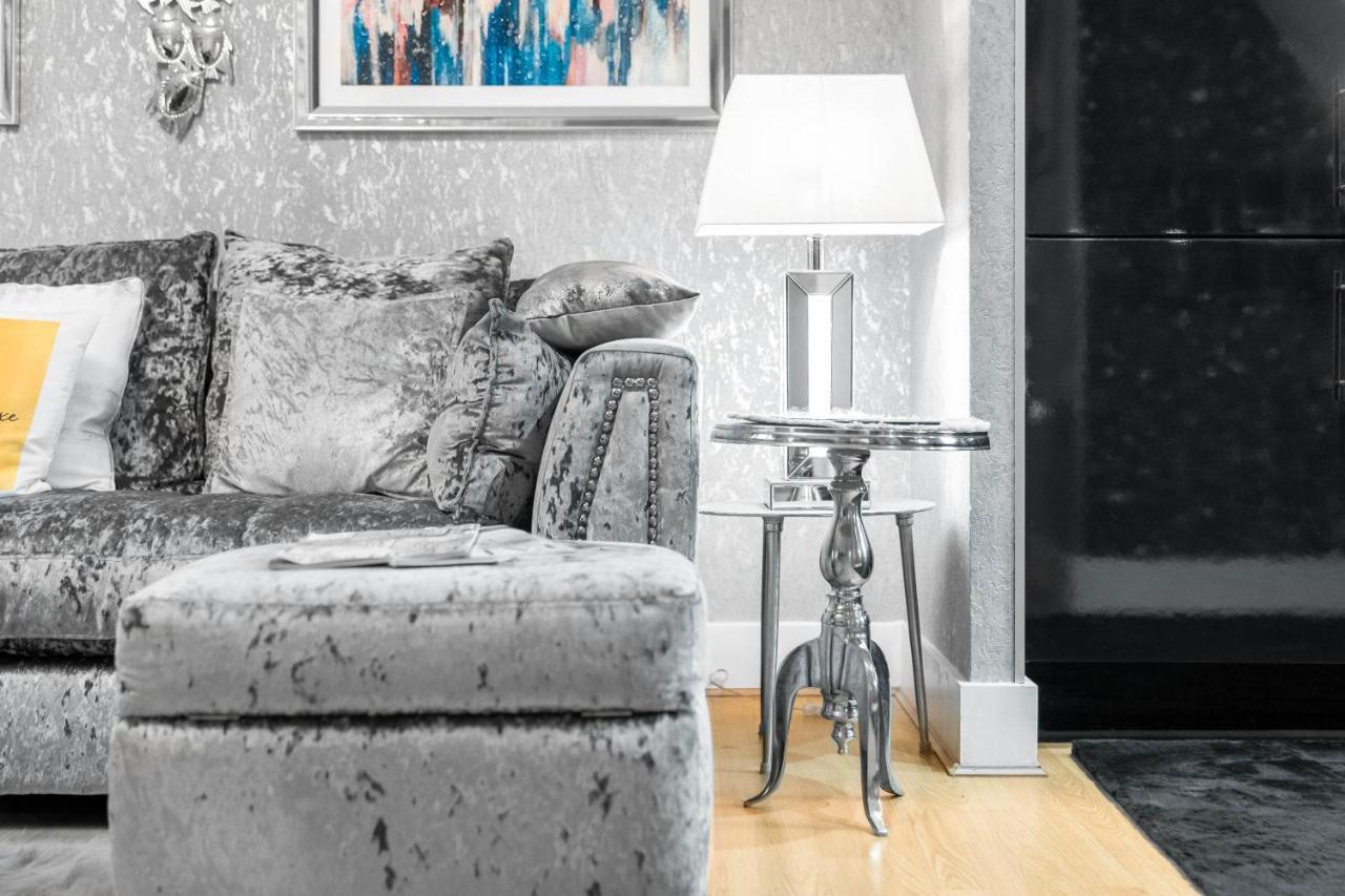 Luxury City Centre Apartment - Parking - Smart Tv - Wifi - Intercom Birmingham Buitenkant foto